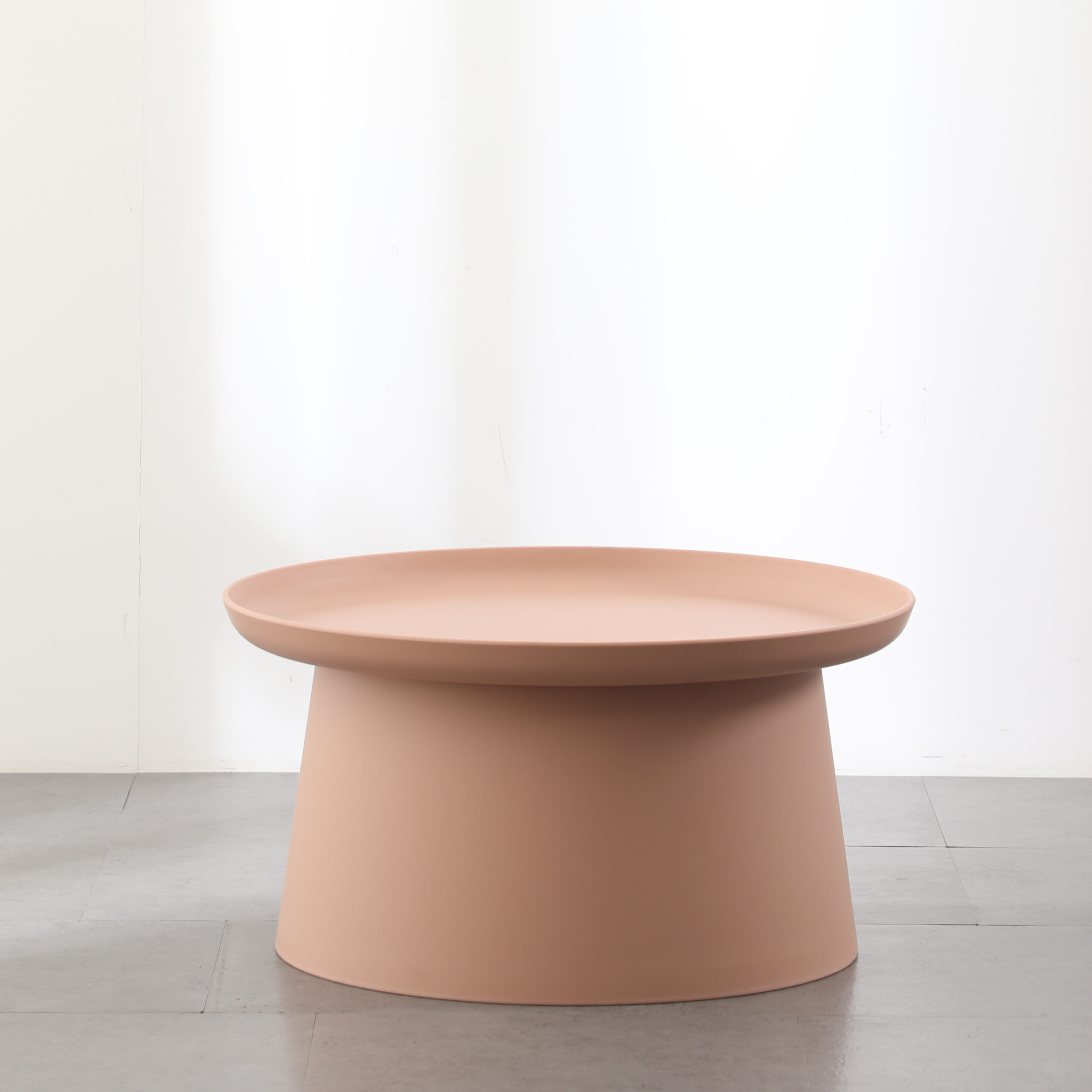 Lacy Coffee Table 0.7 – Elegant & Timeless Centerpiece